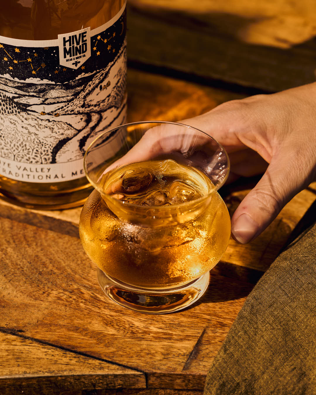 How to drink mead